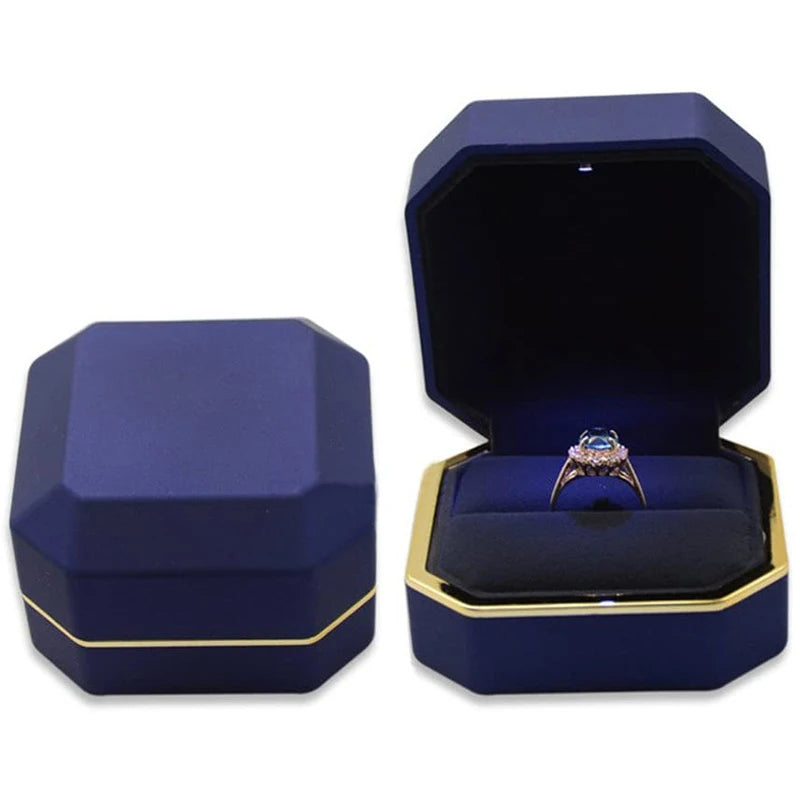 1  LED Jewelry / Ring Box Luxury Velvet . A Presentation That Shines Bright