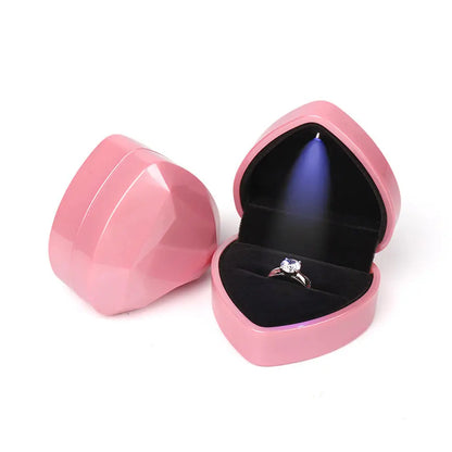 1  LED Jewelry / Ring Box Luxury Velvet . A Presentation That Shines Bright